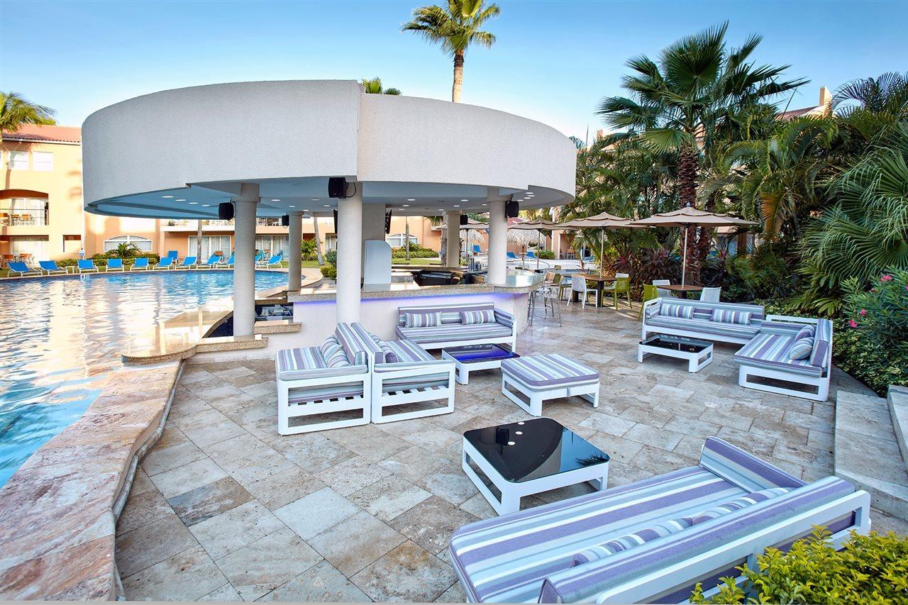 Divi Dutch Village Beach Resort Palm Beach Exterior photo