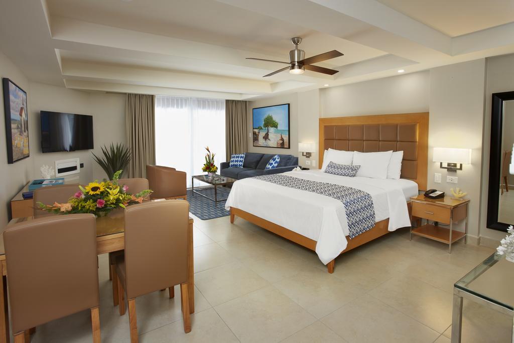 Divi Dutch Village Beach Resort Palm Beach Exterior photo